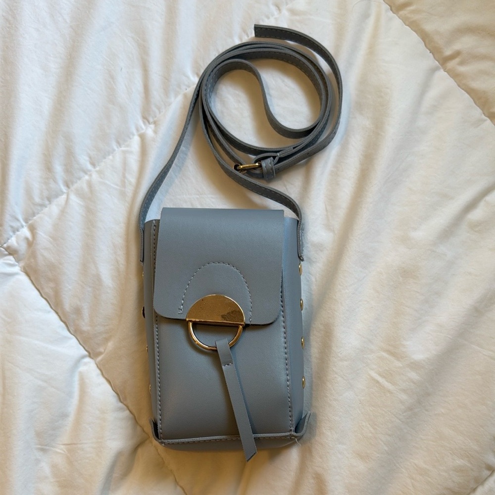 Stylish Periwinkle Crossbody Bag